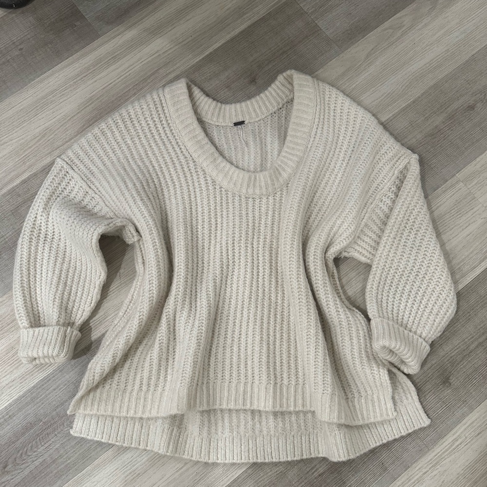 Free People Cream Crew Neck Sweater with Balloon Sleeves